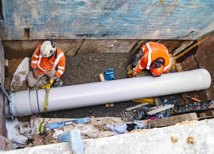 Iplex NZ   First Installation of DN375 Iplex Restrain Pipe